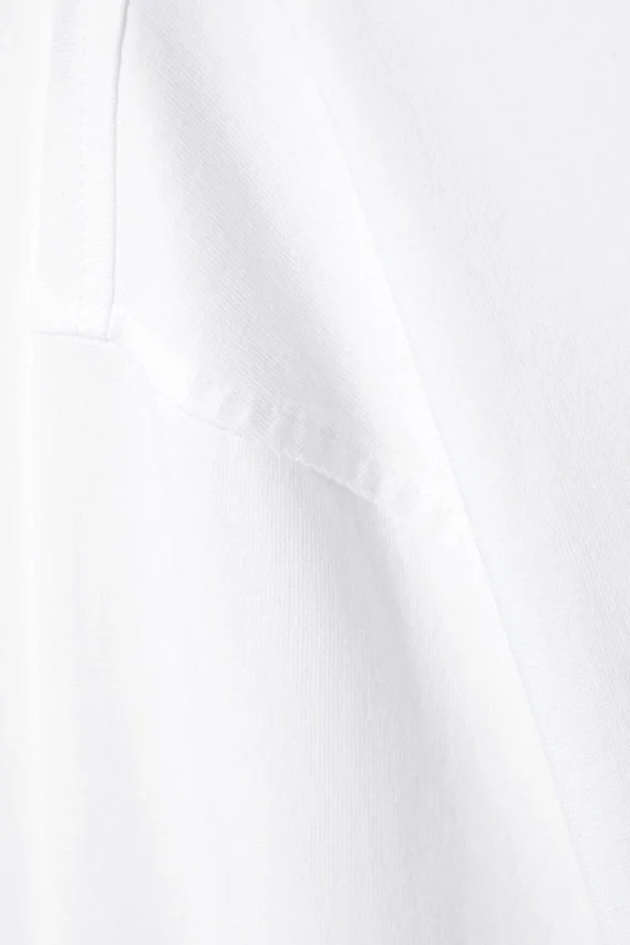 Camiseta oversize de manga larga – Blanca Camiseta oversize de manga larga – Blanca