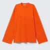 Camiseta oversize de manga larga – Naranja brillante Camiseta oversize de manga larga – Naranja brillante