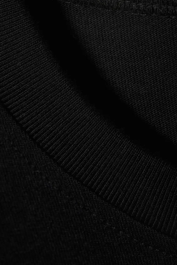 Camiseta oversize de manga larga – Negro Camiseta oversize de manga larga – Negro