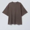 Camiseta oversize de tejido grueso – Marrón oscuro lavado