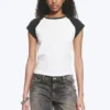 Camiseta raglán de manga corta – Blanco/Gris oscuro Camiseta raglán de manga corta – Blanco/Gris oscuro