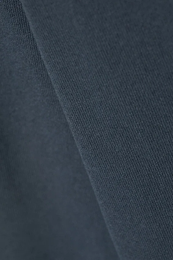 Camiseta sin costuras con hombros descubiertos y manga larga – Verde oscuro Camiseta sin costuras con hombros descubiertos y manga larga – Verde oscuro