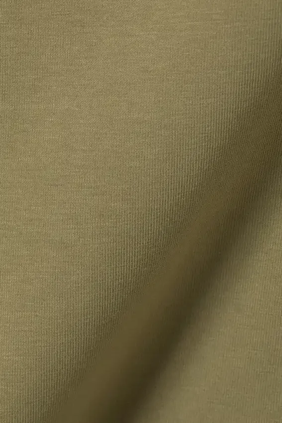 Camiseta sin mangas ajustada con tirantes y cuello redondo – Verde caqui Camiseta sin mangas ajustada con tirantes y cuello redondo – Verde caqui