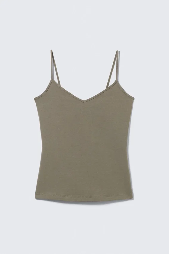 Camiseta sin mangas ajustada de algodón con cuello en V – Gris Camiseta sin mangas ajustada de algodón con cuello en V – Gris