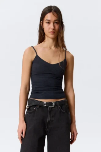 Camiseta sin mangas ajustada de algodón con cuello en V – Rayas azul oscuro