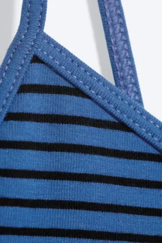 Camiseta sin mangas ajustada de algodón con cuello en V – Rayas azules/negras