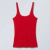 Camiseta sin mangas ajustada de canalé – Rojo brillante