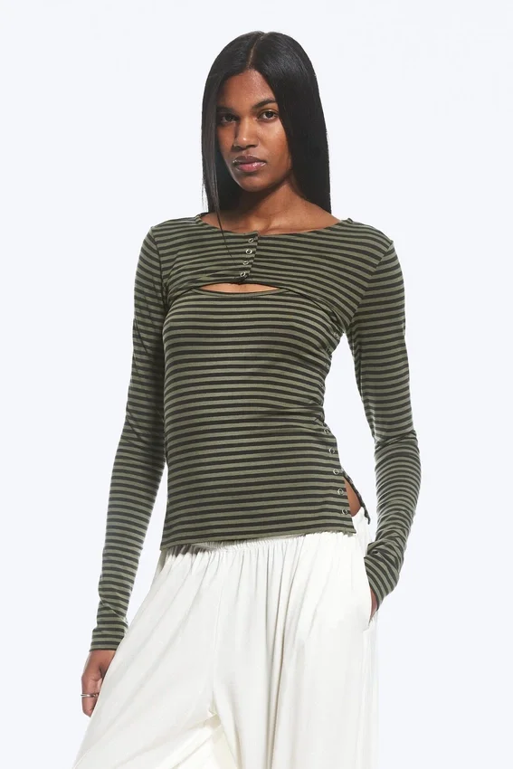 Camiseta sin mangas con bolero de dos piezas en capas – Verde caqui apagado Camiseta sin mangas con bolero de dos piezas en capas – Verde caqui apagado
