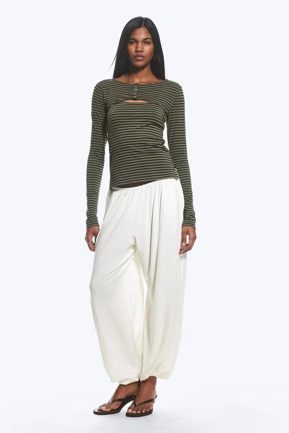 Camiseta sin mangas con bolero de dos piezas en capas – Verde caqui apagado Camiseta sin mangas con bolero de dos piezas en capas – Verde caqui apagado
