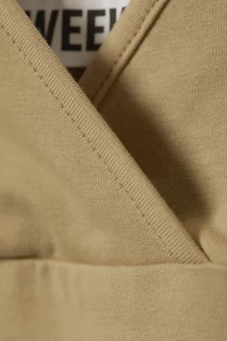 Camiseta sin mangas de algodón con cuello en V – Beige