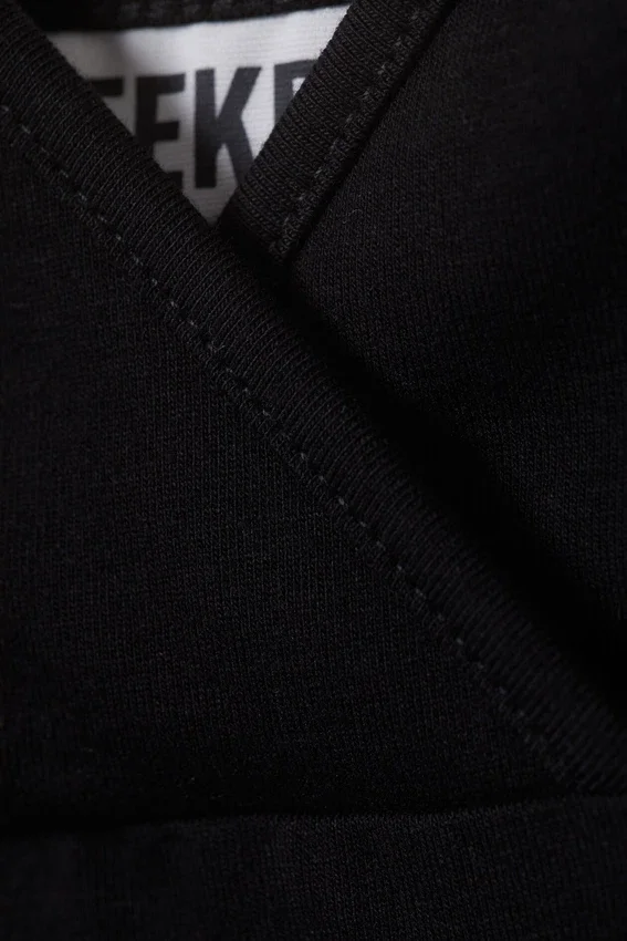 Camiseta sin mangas de algodón con cuello en V – Negro Camiseta sin mangas de algodón con cuello en V – Negro