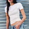 Camisola con tirantes y encaje – Blanco roto Camisola con tirantes y encaje – Blanco roto