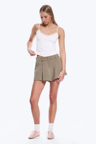 Camisola con tirantes y encaje – Blanco roto