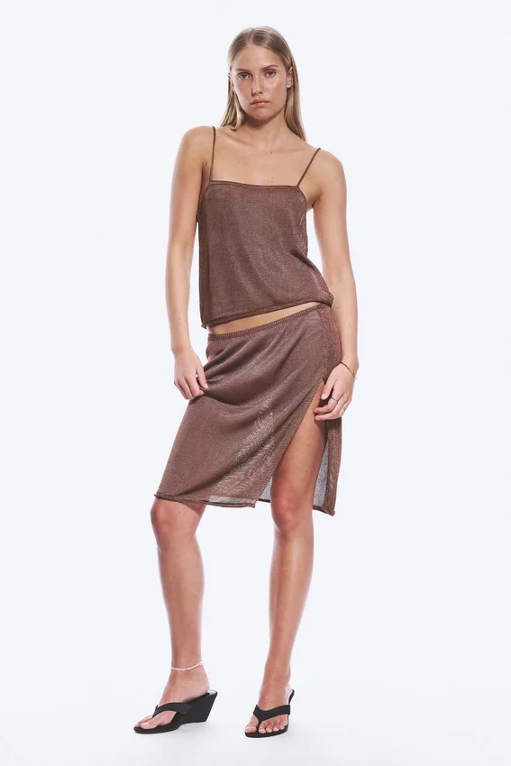 Camisola de punto con cuello cuadrado – Marrón Camisola de punto con cuello cuadrado – Marrón