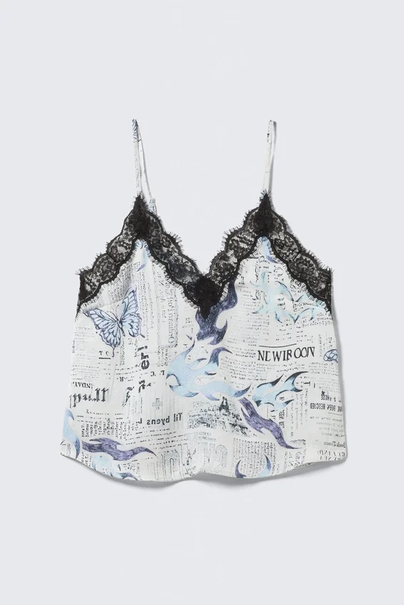 Camisola de satén con ribete de encaje – Blanco Periódico – Llama azul Camisola de satén con ribete de encaje – Blanco Periódico – Llama azul