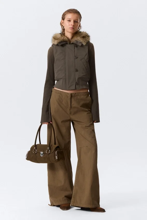 Chaleco bomber con capucha convertible – Gris oscuro Chaleco bomber con capucha convertible – Gris oscuro