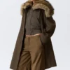 Chaleco bomber con capucha convertible – Gris oscuro Chaleco bomber con capucha convertible – Gris oscuro
