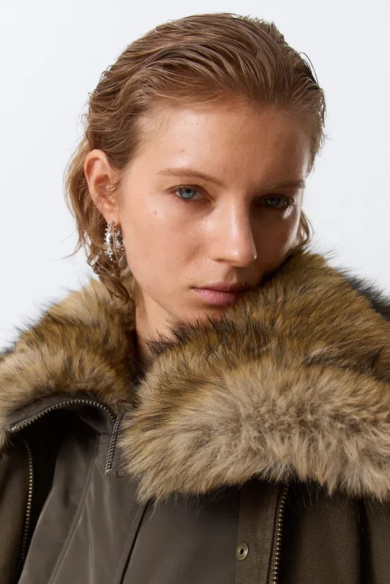 Chaleco bomber con capucha convertible – Gris oscuro Chaleco bomber con capucha convertible – Gris oscuro