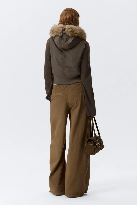 Chaleco bomber con capucha convertible – Gris oscuro Chaleco bomber con capucha convertible – Gris oscuro