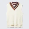 Chaleco de algodón con cuello en V y punto trenzado – Blanco – Cuello en contraste