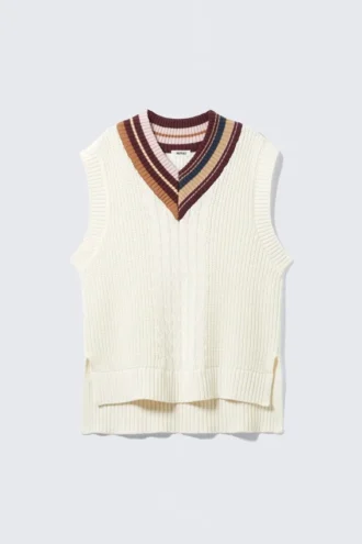 Chaleco de algodón con cuello en V y punto trenzado – Blanco – Cuello en contraste