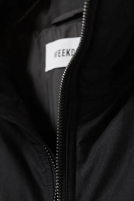 Chaqueta acolchada con capucha – Negro Chaqueta acolchada con capucha – Negro