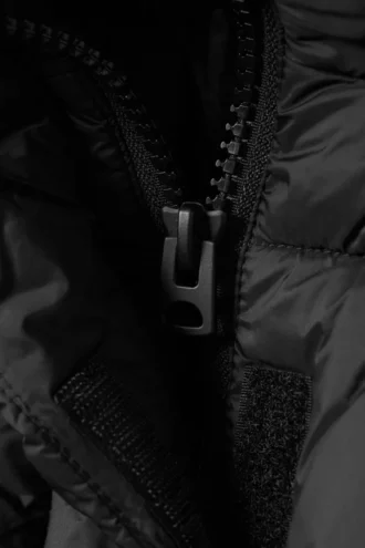 Chaqueta acolchada corta oversize – Negro