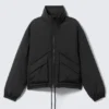 Chaqueta acolchada de nailon con cordón – Negro Chaqueta acolchada de nailon con cordón – Negro