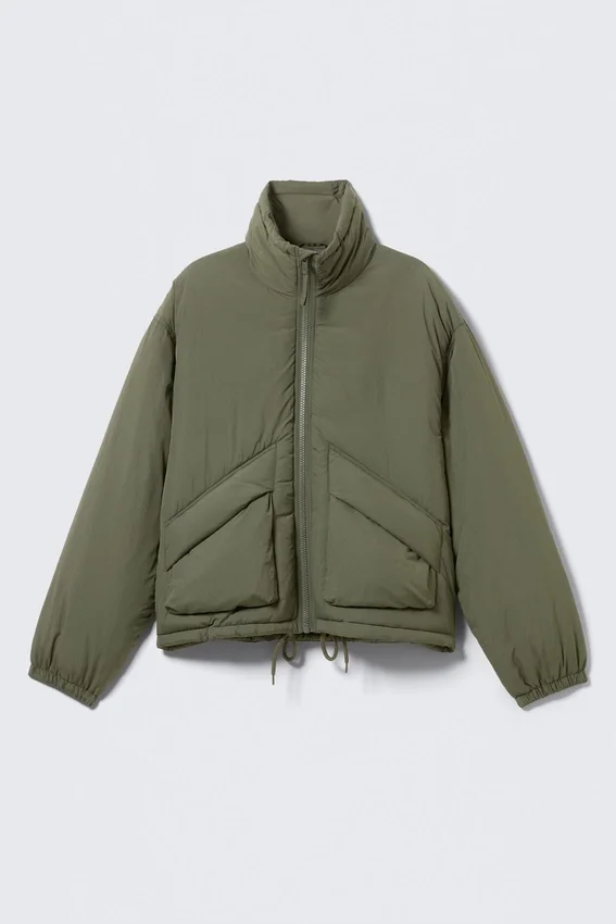Chaqueta acolchada de nailon con cordón – Verde salvia Chaqueta acolchada de nailon con cordón – Verde salvia