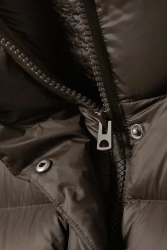 Chaqueta acolchada de plumón reciclado – Marrón oscuro