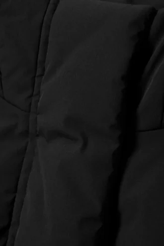 Chaqueta acolchada entallada – Negra
