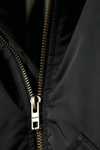 Chaqueta bomber acolchada de sarga – Negro