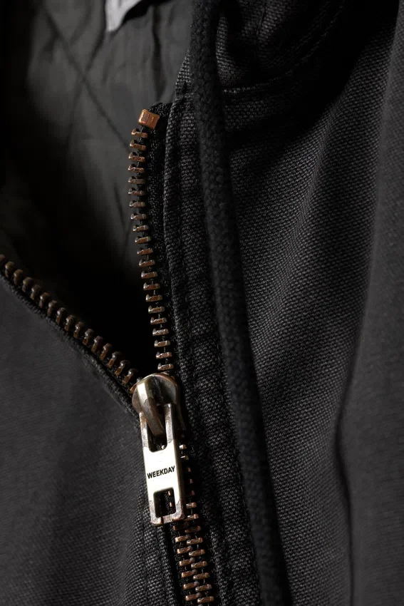 Chaqueta bomber holgada con capucha – Negro lavado Chaqueta bomber holgada con capucha – Negro lavado