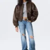 Chaqueta bomber holgada de nailon Yulia B – Marrón oscuro Chaqueta bomber holgada de nailon Yulia B – Marrón oscuro