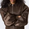 Chaqueta bomber holgada de nailon Yulia B – Marrón oscuro Chaqueta bomber holgada de nailon Yulia B – Marrón oscuro