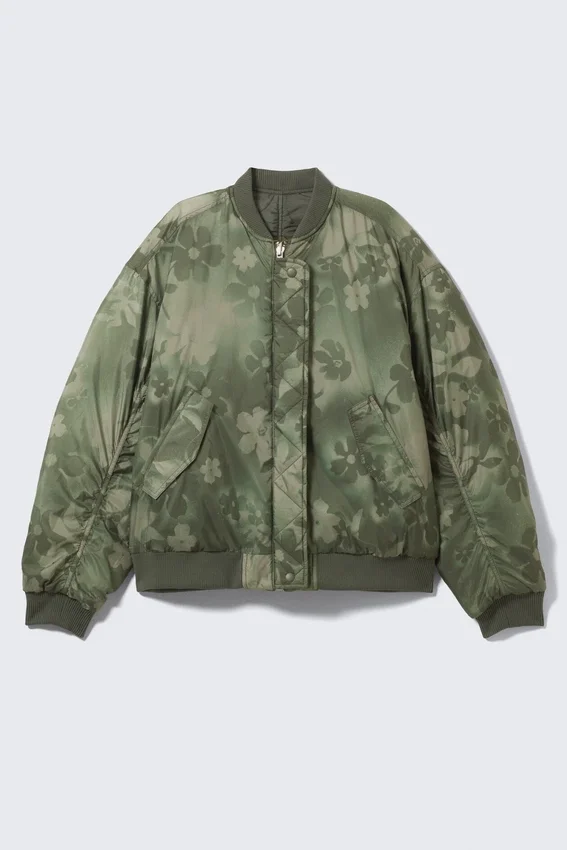 Chaqueta bomber holgada reversible – Caqui oscuro – Estampado floral Chaqueta bomber holgada reversible – Caqui oscuro – Estampado floral