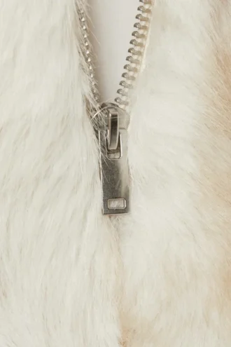 Chaqueta con cremallera de piel sintética – Blanco roto