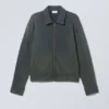 Chaqueta con cremallera lavada – Azul oscuro lavado Chaqueta con cremallera lavada – Azul oscuro lavado