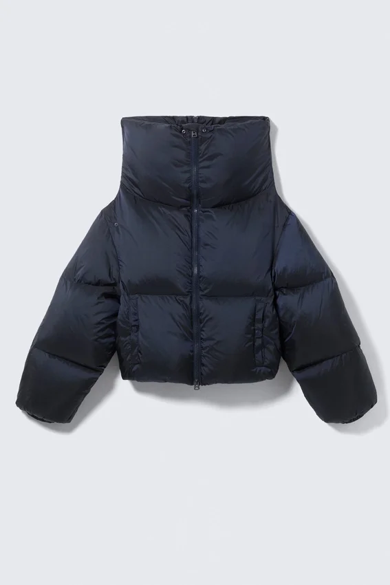 Chaqueta corta con cuello alto – Azul marino oscuro Chaqueta corta con cuello alto – Azul marino oscuro