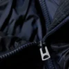 Chaqueta corta con cuello alto – Azul marino oscuro Chaqueta corta con cuello alto – Azul marino oscuro