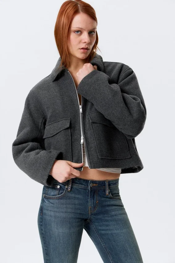 Chaqueta corta y entallada con cremallera – Gris oscuro jaspeado Chaqueta corta y entallada con cremallera – Gris oscuro jaspeado
