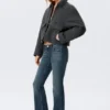 Chaqueta corta y entallada con cremallera – Gris oscuro jaspeado Chaqueta corta y entallada con cremallera – Gris oscuro jaspeado