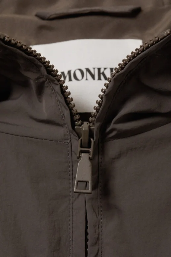 Chaqueta cortavientos de nailon – Gris oscuro Chaqueta cortavientos de nailon – Gris oscuro