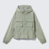 Chaqueta cortavientos de nailon – Verde caqui apagado Chaqueta cortavientos de nailon – Verde caqui apagado