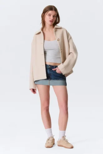 Chaqueta cuadrada abotonada de mezcla de lana – Crema empolvado