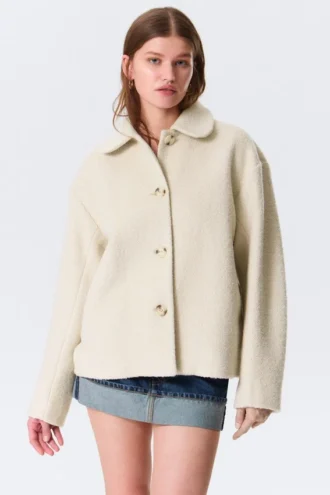 Chaqueta cuadrada abotonada de mezcla de lana – Crema empolvado