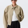 Chaqueta de algodón con cremallera de corte recto – Beige Chaqueta de algodón con cremallera de corte recto – Beige