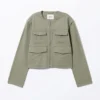 Chaqueta de algodón con mangas desmontables – Verde caqui claro deslavado Chaqueta de algodón con mangas desmontables – Verde caqui claro deslavado
