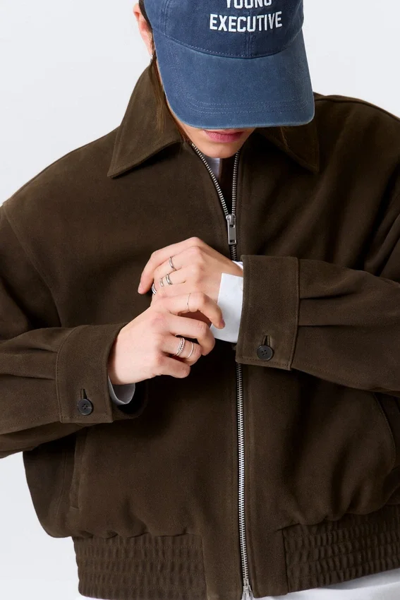 Chaqueta de ante con cremallera de corte recto – Marrón oscuro Chaqueta de ante con cremallera de corte recto – Marrón oscuro