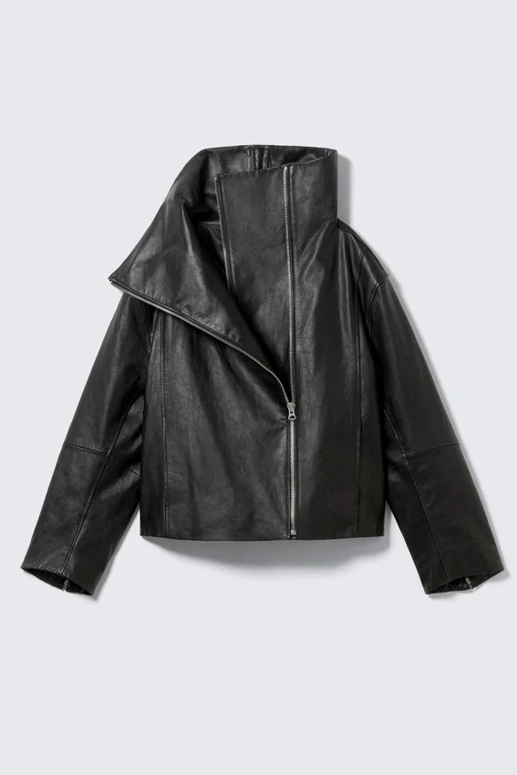 Chaqueta de cuero con cuello alto – Negro Chaqueta de cuero con cuello alto – Negro